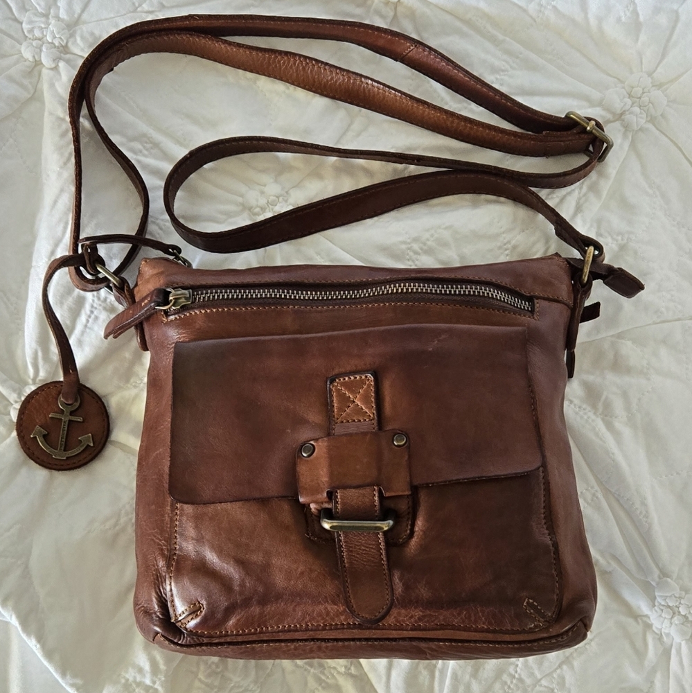 Classic Brown Leather Messenger Bag